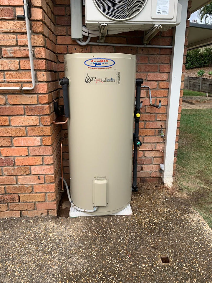 Aquamax 315L Electric Hot Water System - Installed Today