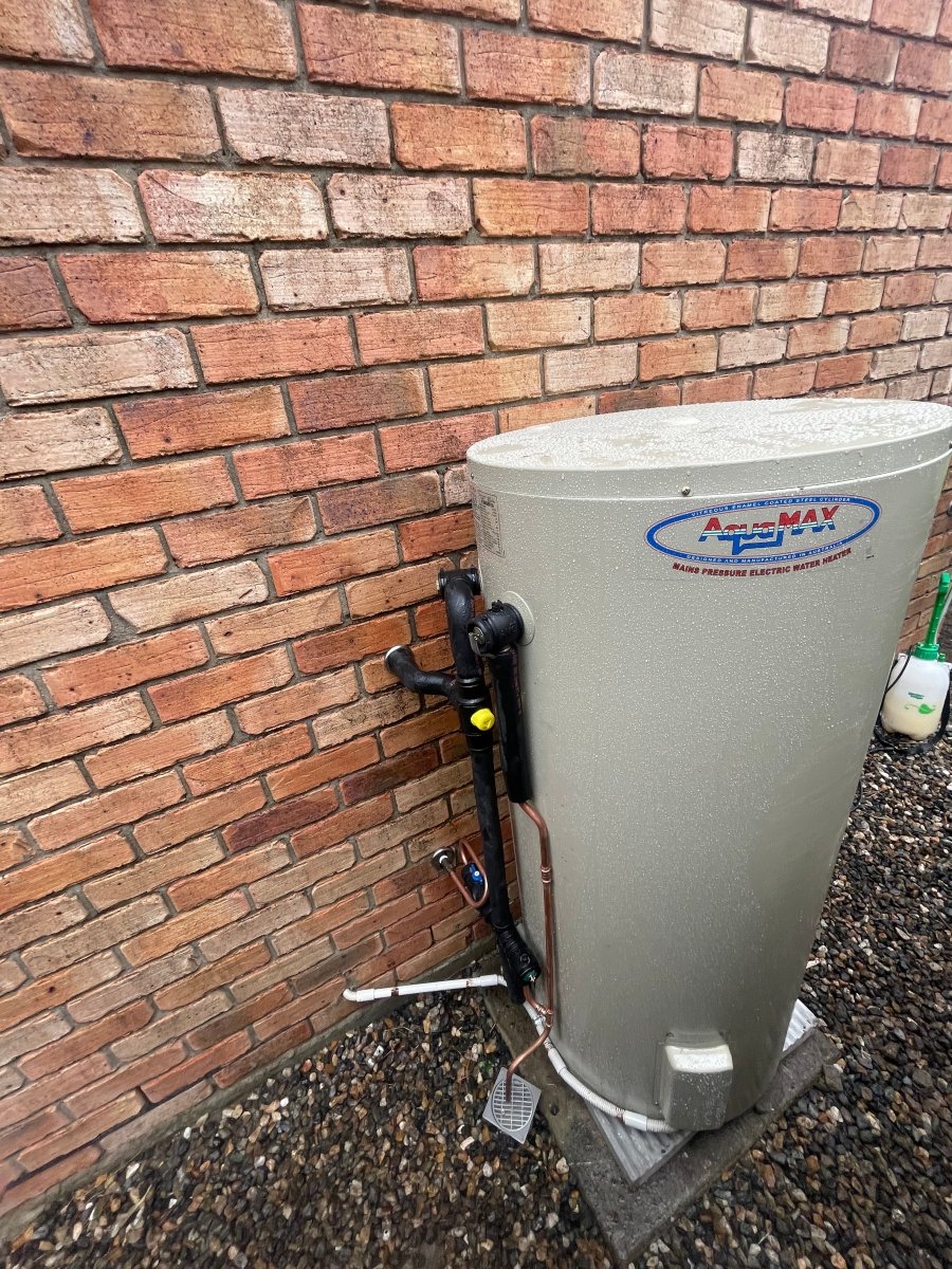 Aquamax 315L Electric Hot Water System - Installed Today