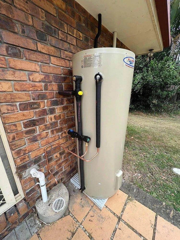 Aquamax 315L Electric Hot Water System - Installed Today