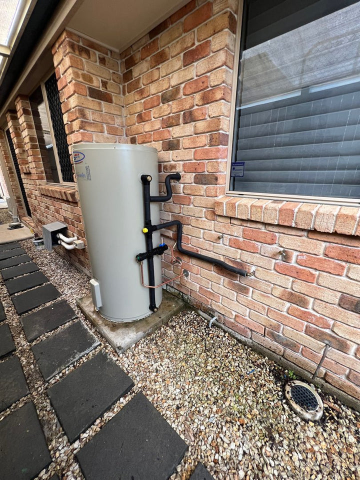 Aquamax 315L Electric Hot Water System - Installed Today